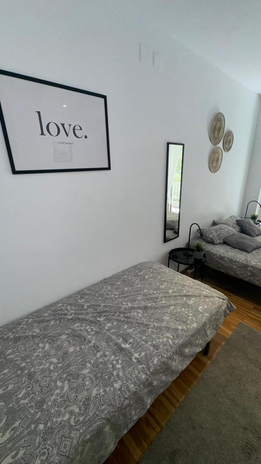 Hostel Bruc 3 Barcelona Zewnętrze zdjęcie